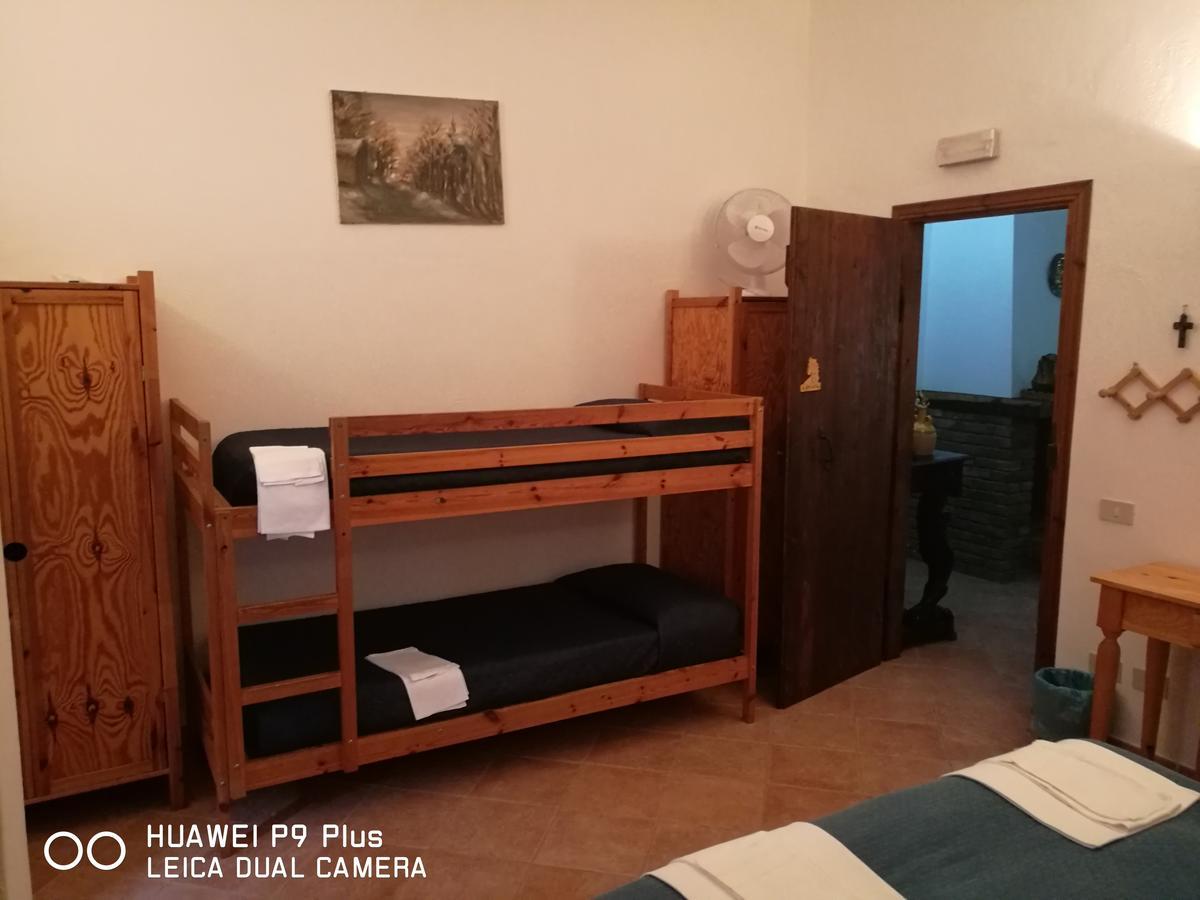Agriturismo Le Forre Del Treja 奇维塔卡斯提亚 外观 照片